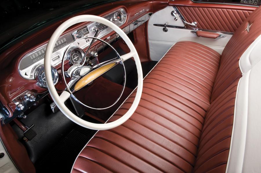 Интерьер Pontiac Star Chief Custom Catalina Coupe (2837SD) 1957 года  (фото 7 из 44)